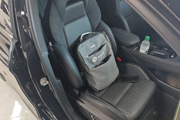 Used Lynk & Co 03 2023 1.5TD DCT JingPro Right Front Seat