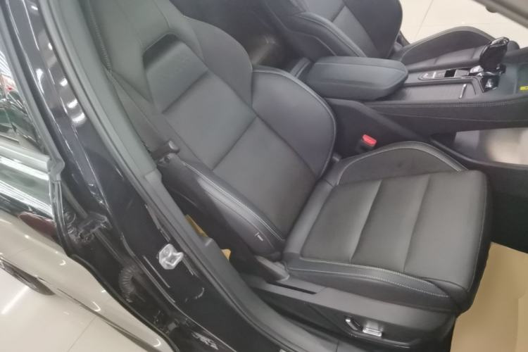 Used Lynk & Co 03 2023 1.5TD DCT JingPro Right Front Seat