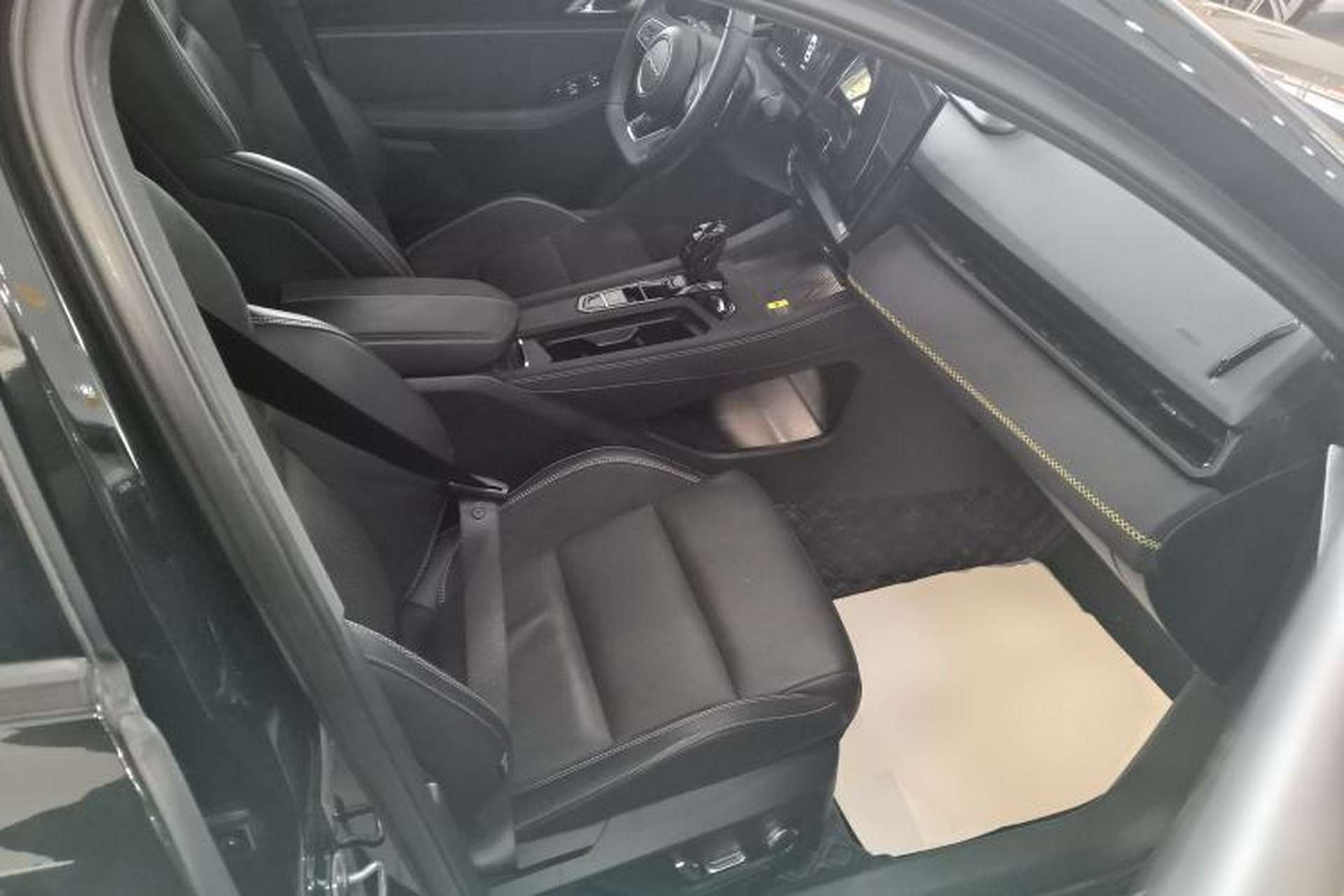 Used Lynk & Co 03 2023 2.0TD DCT H-Power Halo Right Front Seat