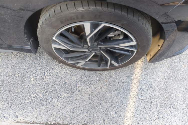 Used Lynk & Co 03 2023 1.5T EM-F PM Right Front Wheel Hub