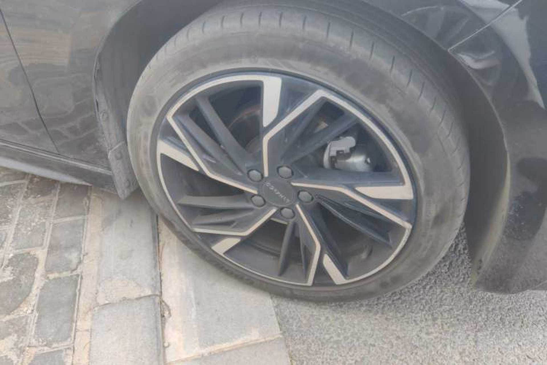 Used Lynk & Co 03 2023 1.5TD DCT JingPro Right Front Wheel Hub