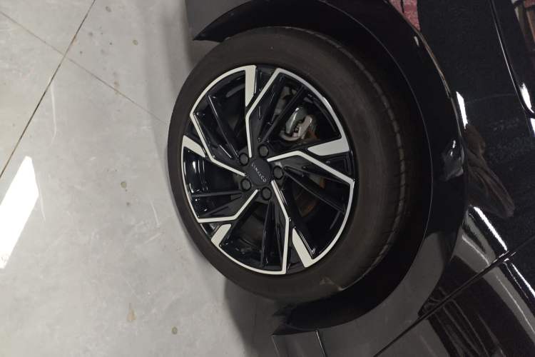 Used Lynk & Co 03 2023 1.5TD DCT JingPlus Right Rear Wheel Hub