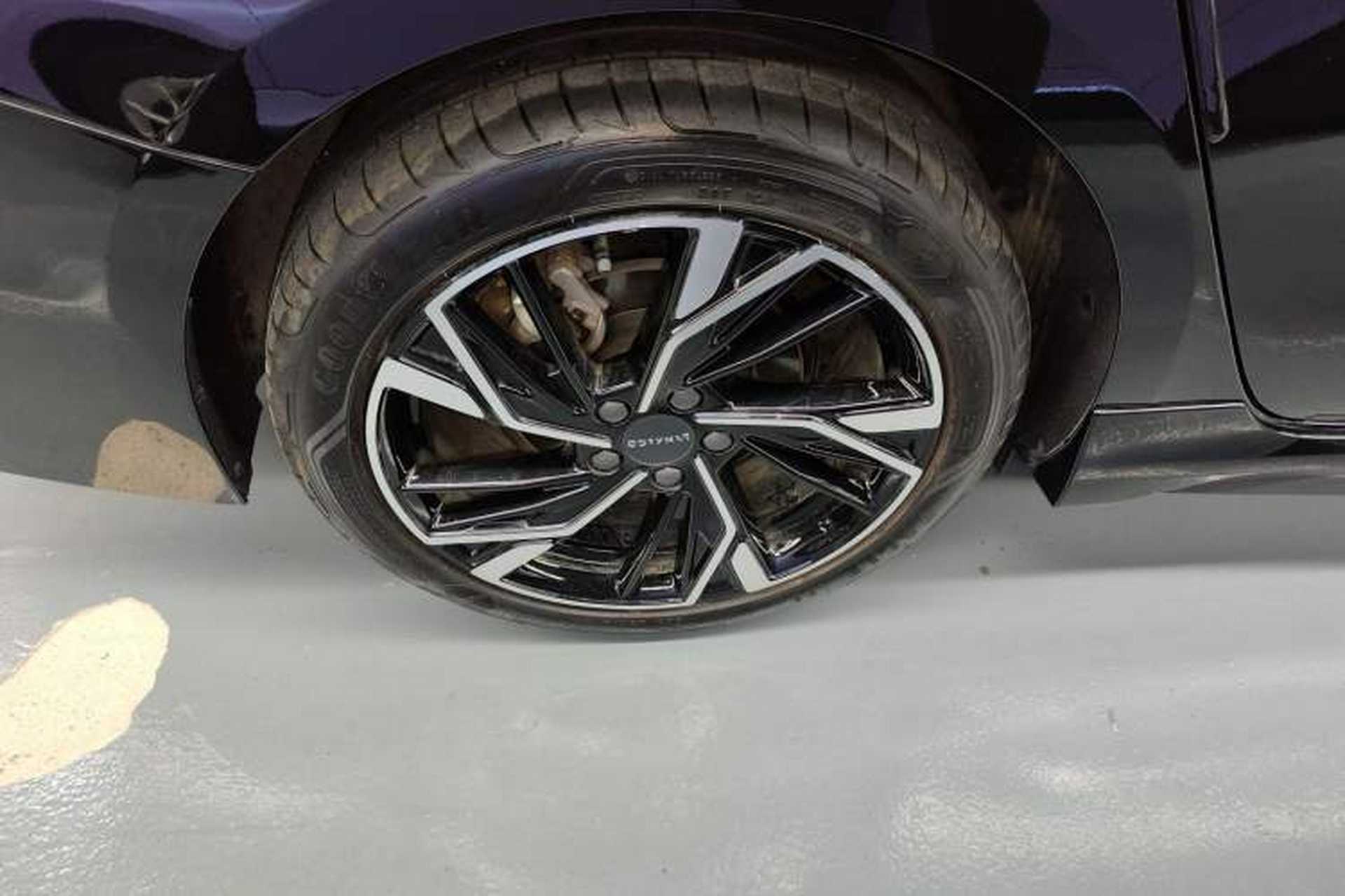 Used Lynk & Co 03 2023 1.5TD DCT JingPro Right Rear Wheel Hub