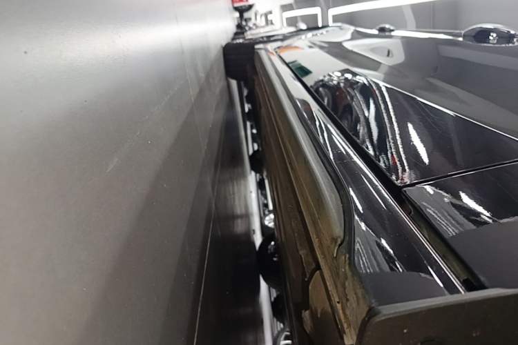 Used Lynk & Co 03 2023 2.0TD DCT JingPro Right Side Sill