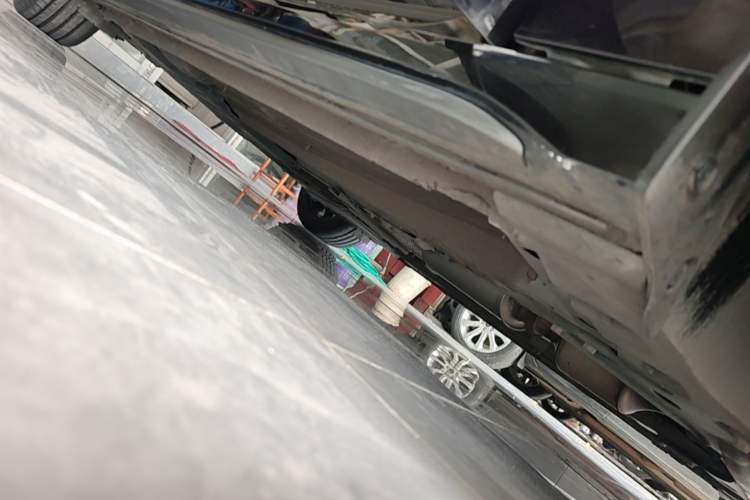 Used Lynk & Co 03 2023 2.0TD DCT JingPlus Right Side Sill