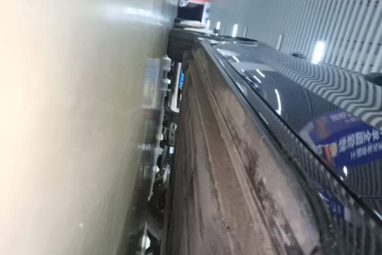 Used Lynk & Co 03 2023 2.0TD DCT JingPro Right Side Sill