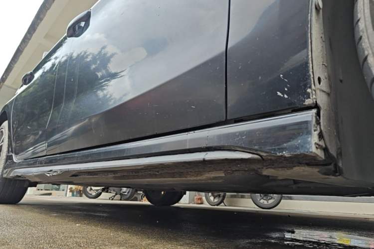 Used Lynk & Co 03 2023 1.5T EM-F AM Right Side Sill