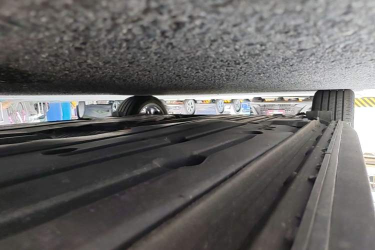 Used Lynk & Co 03 2023 2.0TD DCT H-Power Halo Right Side Sill