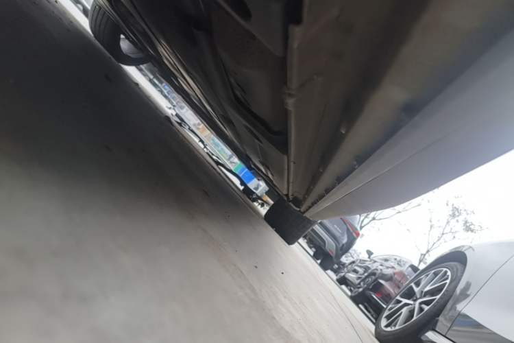 Used Lynk & Co 03 2023 03+ 2.0TD Automatic Yufeng Edition Right Side Sill