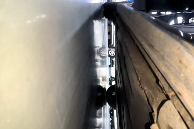 Used Lynk & Co 03 2023 2.0TD DCT JingPro Right Side Sill