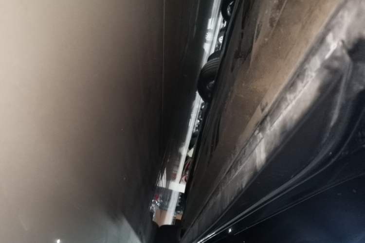 Used Lynk & Co 03 2023 1.5TD DCT JingPro Right Side Sill