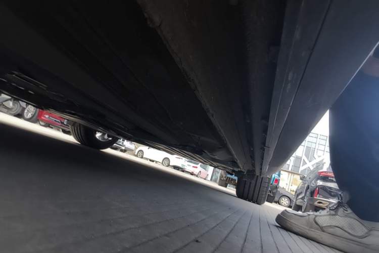 Used Lynk & Co 03 2023 1.5TD DCT JingPlus Right Side Sill