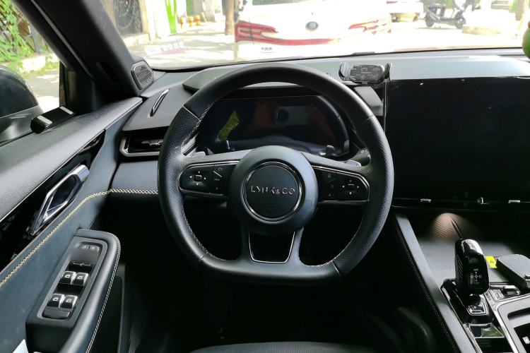 Used Lynk & Co 03 2023 1.5TD DCT JingPro Steering Wheel