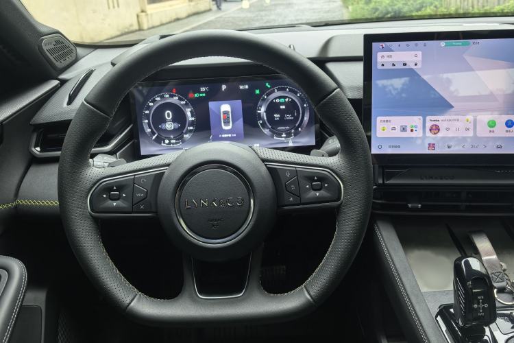 Used Lynk & Co 03 2023 2.0TD DCT H-Power Halo Steering Wheel