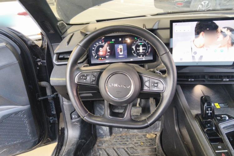 Used Lynk & Co 03 2023 2.0TD DCT H-Power Halo Steering Wheel