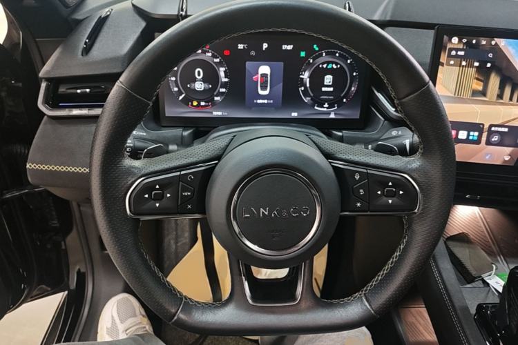 Used Lynk & Co 03 2023 2.0TD DCT JingPro Steering Wheel