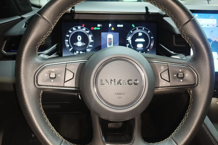 Used Lynk & Co 03 2023 2.0TD DCT JingPro Steering Wheel