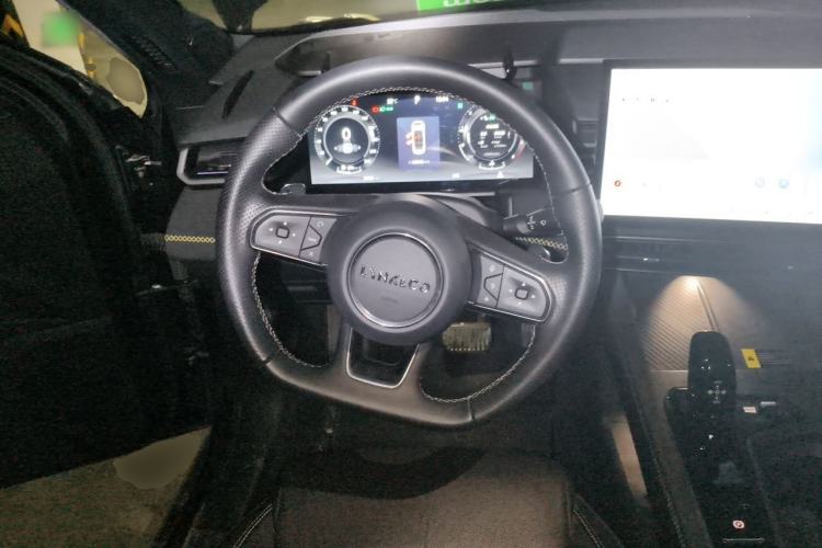 Used Lynk & Co 03 2023 1.5TD DCT JingPro Steering Wheel