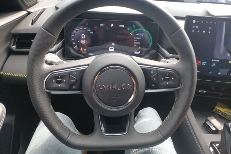 Used Lynk & Co 03 2023 1.5TD DCT JingPro Steering Wheel