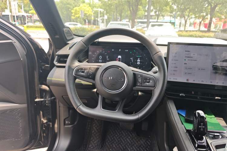 Used Lynk & Co 03 2023 2.0TD DCT JingPro Steering Wheel