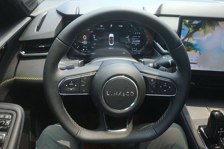 Used Lynk & Co 03 2023 2.0TD DCT JingPro Steering Wheel