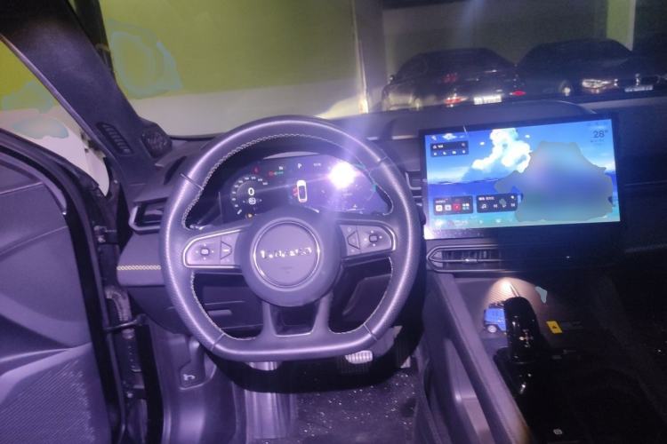 Used Lynk & Co 03 2023 2.0TD DCT JingPro Steering Wheel