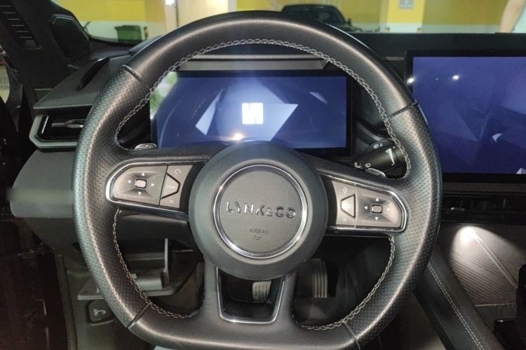 Used Lynk & Co 03 2023 1.5TD DCT JingPro Steering Wheel