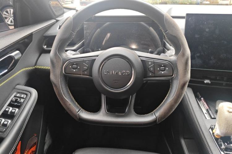 Used Lynk & Co 03 2023 2.0TD DCT JingPro Steering Wheel