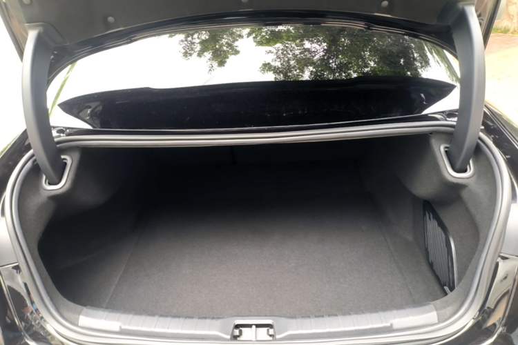 Used Lynk & Co 03 2023 2.0TD DCT JingPro Trunk