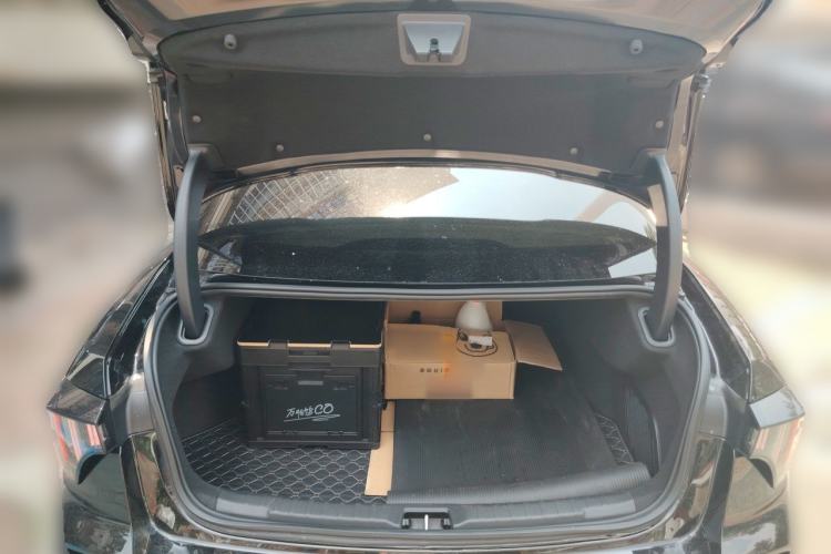 Used Lynk & Co 03 2023 2.0TD DCT JingPro Trunk