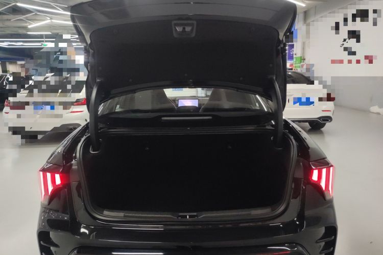 Used Lynk & Co 03 2023 1.5TD DCT JingPlus Trunk