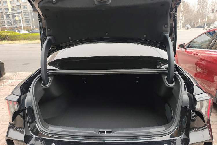 Used Lynk & Co 03 2023 2.0TD DCT H-Power Halo Trunk