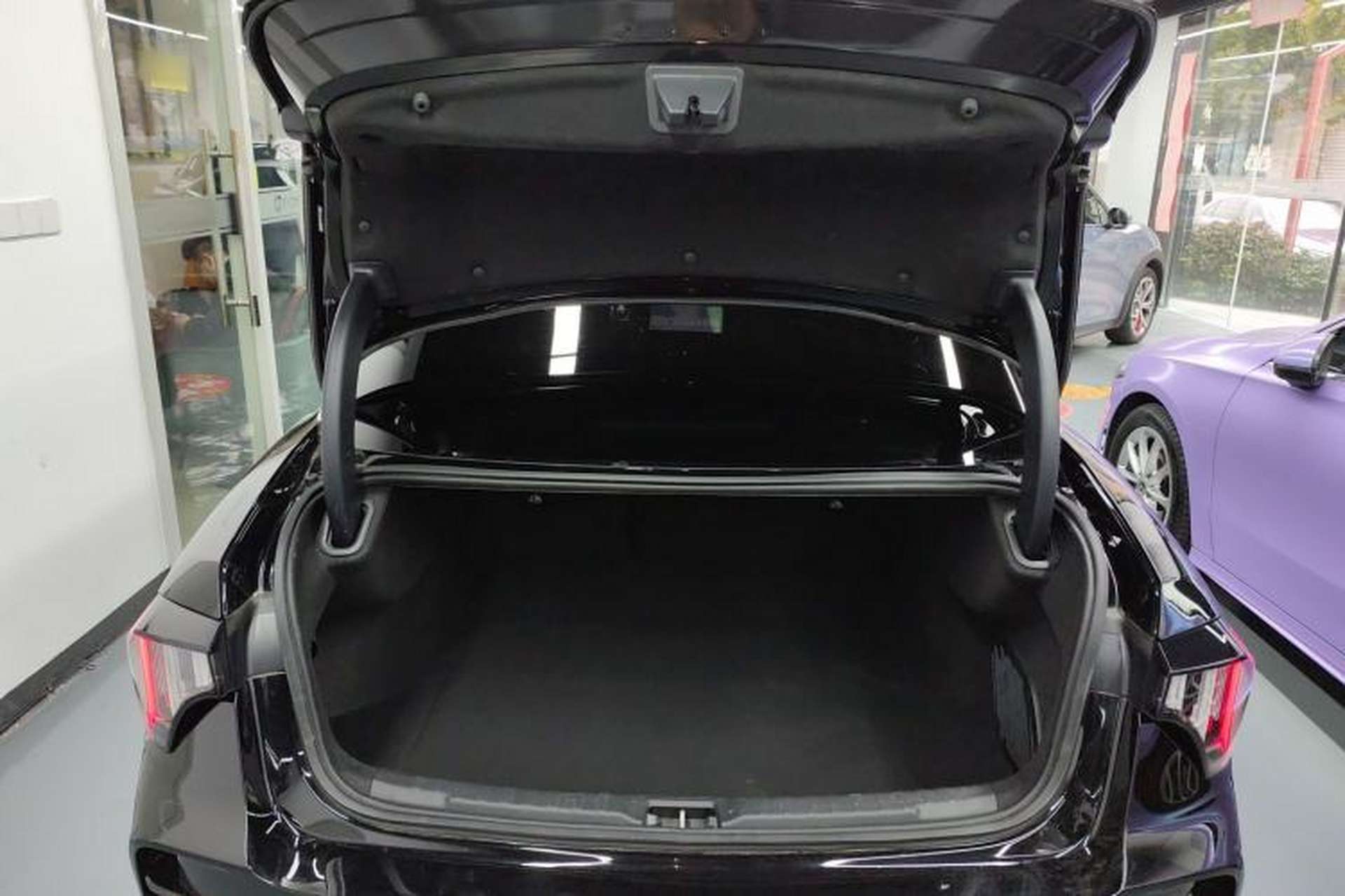 Used Lynk & Co 03 2023 1.5TD DCT JingPro Trunk