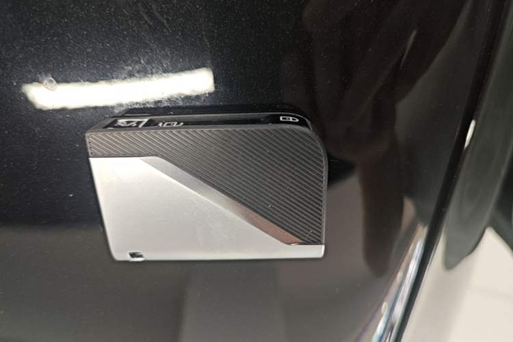 Used Lynk & Co 03 2023 2.0TD DCT H-Power Halo Vehicle Key