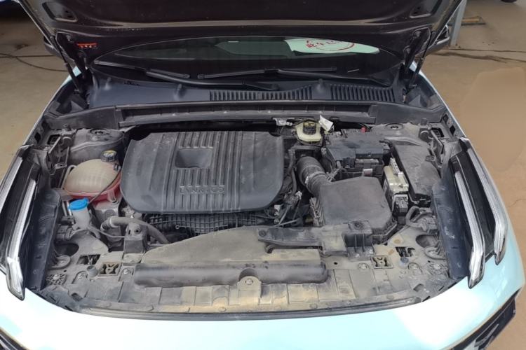 Used Lynk & Co 03 2023 2.0TD DCT H-Power Halo Engine Bay