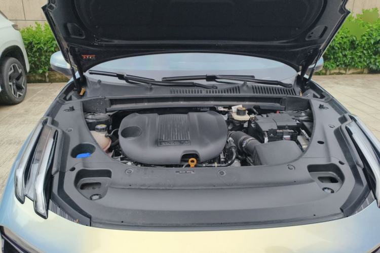 Used Lynk & Co 03 2023 1.5TD DCT JingPro Engine Bay