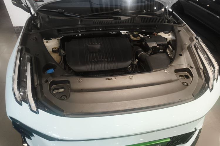 Used Lynk & Co 03 2023 2.0TD DCT H-Power Halo Engine Bay