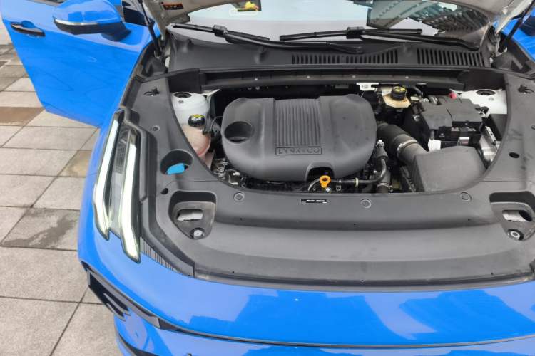 Used Lynk & Co 03 2023 1.5TD DCT JingPro Engine Bay Right