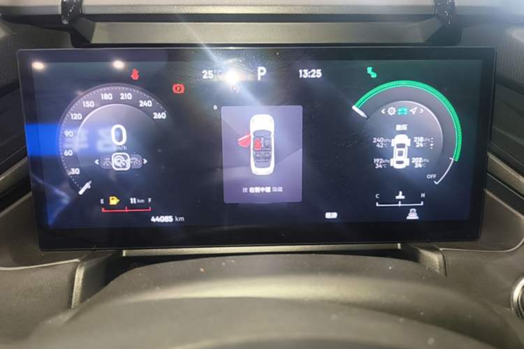 Used Lynk & Co 03 2023 2.0TD DCT H-Power Halo Instrument Cluster