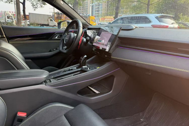 Used Lynk & Co 03 2023 2.0TD DCT H-Power Halo Interior 3