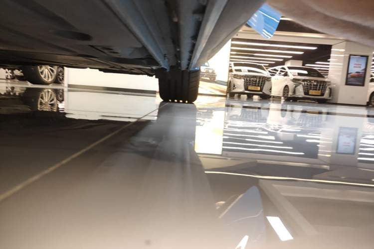 Used Lynk & Co 03 2023 03+ 2.0TD Automatic Cyan Custom Edition Left Side Sill