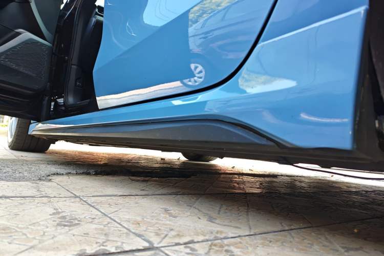 Used Lynk & Co 03 2023 2.0TD DCT H-Power Halo Left Side Sill
