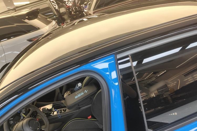 Used Lynk & Co 03 2023 03+ 2.0TD Automatic Cyan Custom Edition Roof