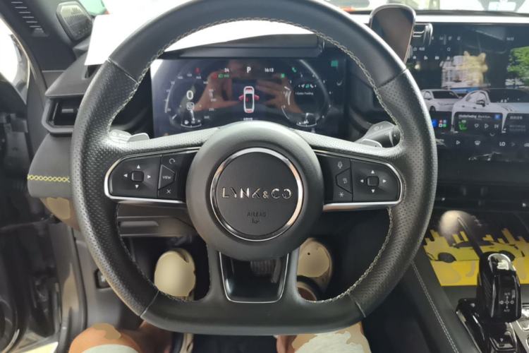 Used Lynk & Co 03 2023 2.0TD DCT H-Power Halo Steering Wheel