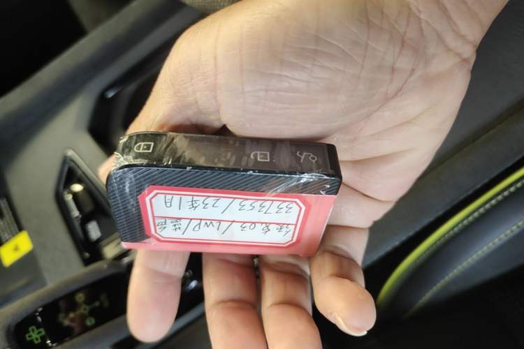 Used Lynk & Co 03 2023 03+ 2.0TD Automatic Cyan Custom Edition Vehicle Key