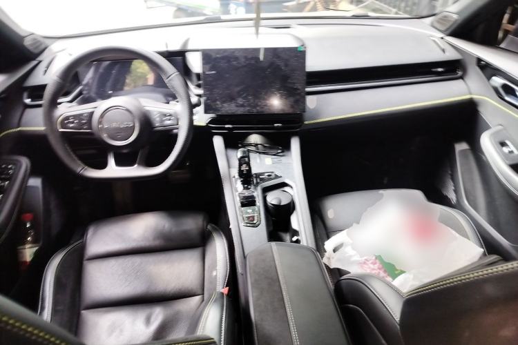 Used Lynk & Co 03 2023 1.5TD DCT JingPro Center Console