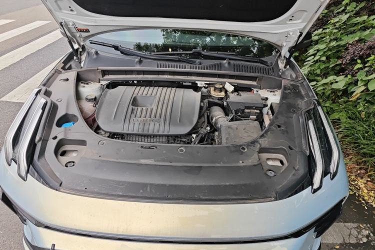 Used Lynk & Co 03 2023 2.0TD DCT JingPro Engine Bay