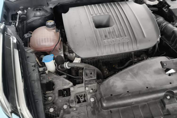 Used Lynk & Co 03 2023 2.0TD DCT JingPro Engine Bay Right