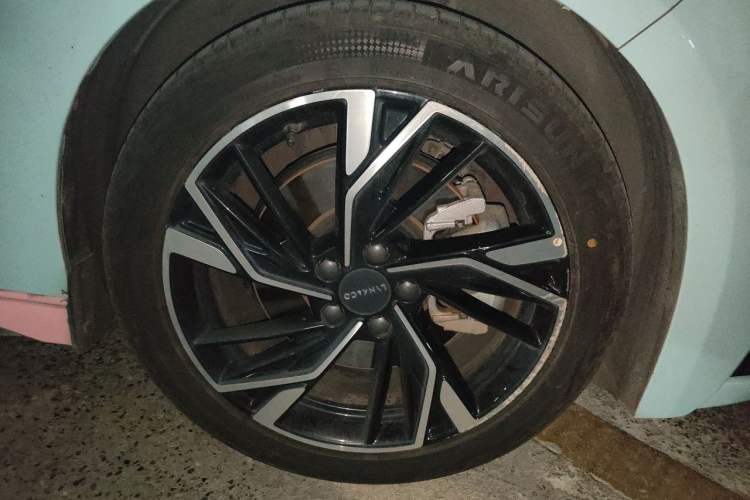 Used Lynk & Co 03 2023 1.5T EM-F PM Right Front Wheel Hub