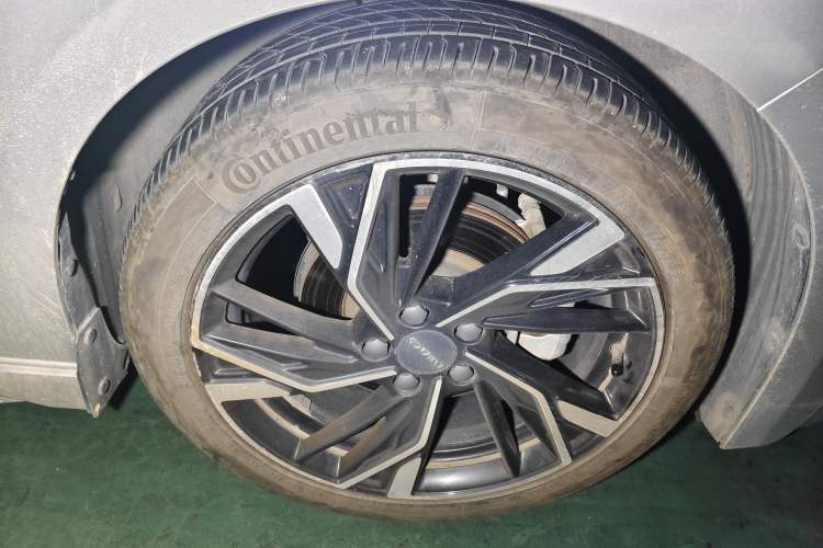 Used Lynk & Co 03 2023 1.5TD DCT JingPlus Right Front Wheel Hub
